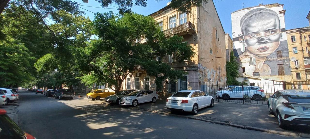 Apartmán Квартира С Балконом И 2 Спальнями "Na Knyazheskoy" Oděsa Exteriér fotografie